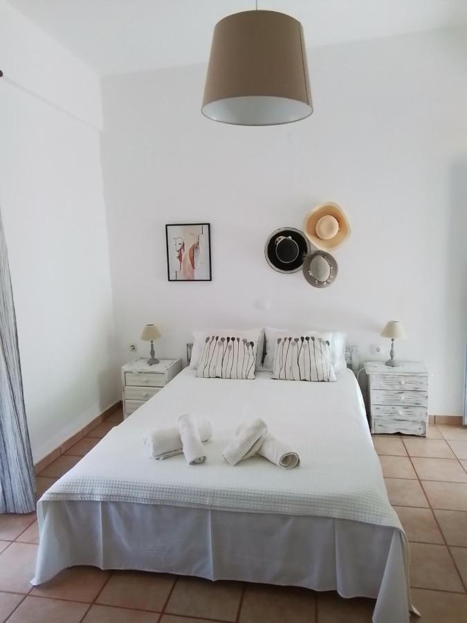 Morpheus Rooms Kini Exterior photo