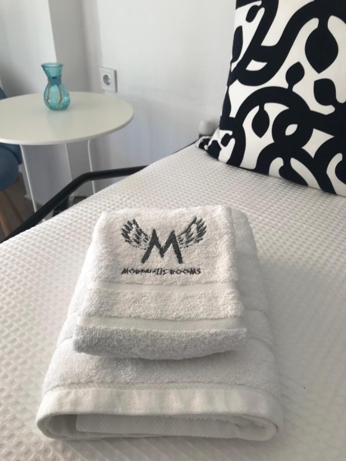 Morpheus Rooms Kini Exterior photo